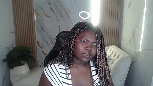 Snapshot of Soffia_b chatting on October 19, 2025, 3:07 am Soffia b online show from October 19, 2025, 3:07 am