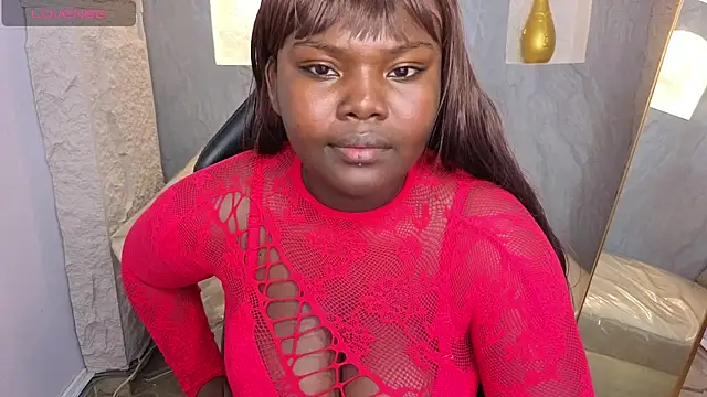 Snapshot of Soffia_b chatting on October 30, 2025, 8:31 pm Soffia b online show from October 30, 2025, 8:31 pm