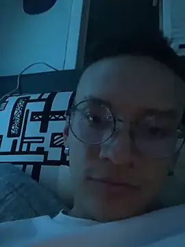 Johan sb online show from November 4, 2025, 6:01 am