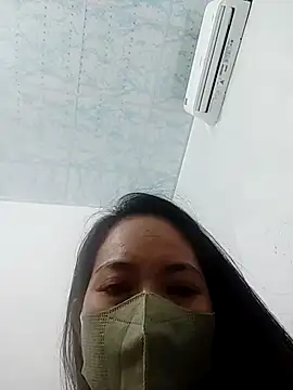 LiliCii online show from September 21, 2025, 4:52 pm