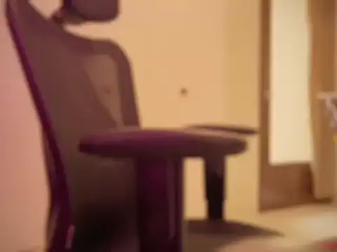 Snapshot of Pure-bottom chatting on November 11, 2025, 12:27 pm Pure-bottom online show from November 11, 2025, 12:27 pm