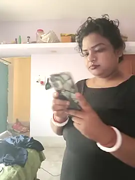Snapshot of Deborbhavi222 chatting on April 26, 2026, 4:32 am Deborbhavi222 online show from April 26, 2026, 4:32 am