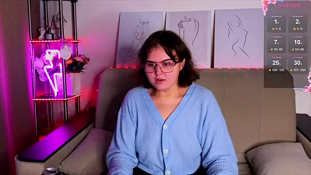  online show from October 15, 2025, 7:19 am