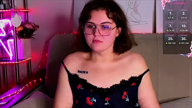  online show from October 17, 2025, 8:06 am