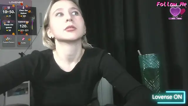 ChristinaFivePlus online show from October 10, 2025, 6:18 pm