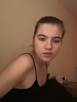 Lucy-XXX- online show from October 7, 2025, 4:37 pm