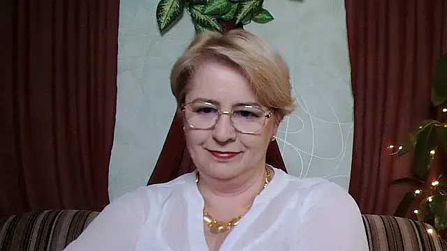 Selena-Velvet online show from October 1, 2025, 12:22 pm