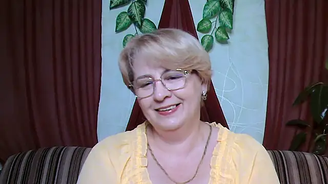 Selena-Velvet online show from October 17, 2025, 12:52 pm