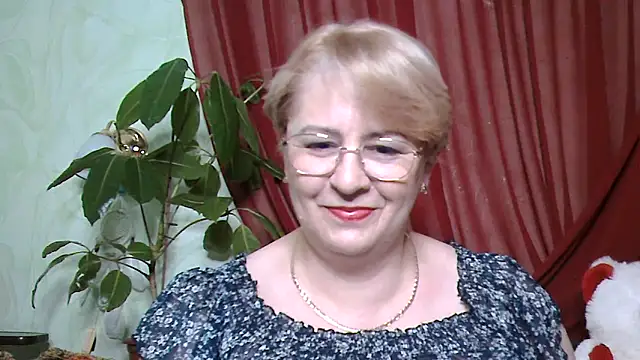 Selena-Velvet online show from October 25, 2025, 1:07 pm