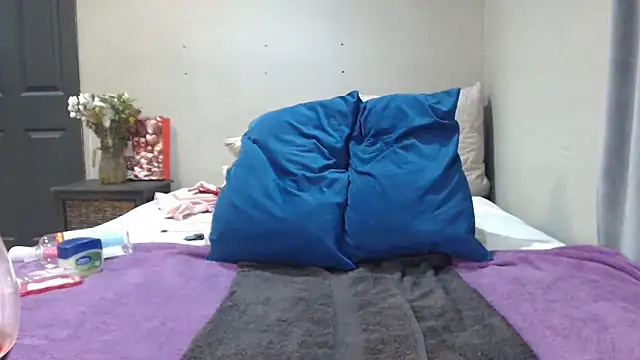 AfricanGem  online show from March 10, 2026, 10:59 pm