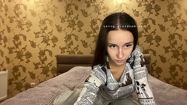 Snapshot of RiriLovesYouu chatting on September 29, 2025, 5:29 pm RiriLovesYouu online show from September 29, 2025, 5:29 pm