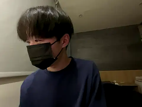 Yo155 online show from October 5, 2025, 6:28 pm