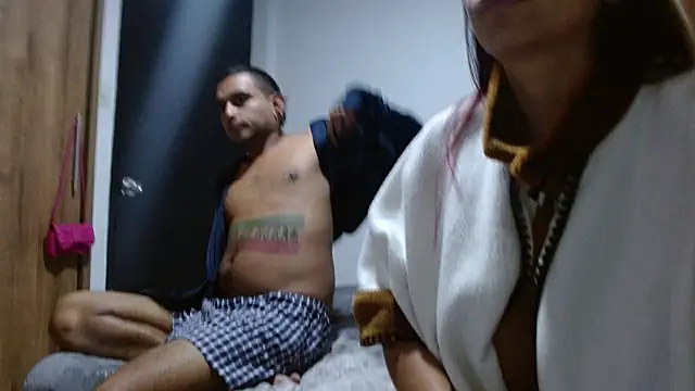 Snapshot of Carlandelli1 chatting on October 23, 2025, 3:39 am Carlandelli1 online show from October 23, 2025, 3:39 am