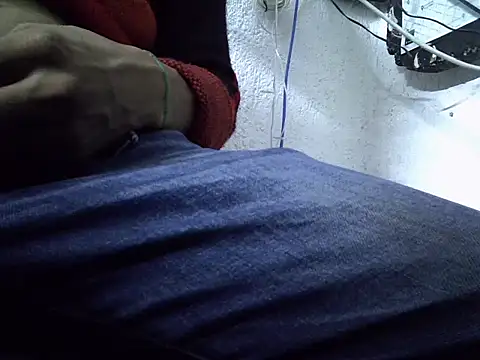 HungHangup online show from September 22, 2025, 2:30 pm