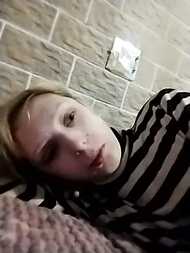 Ponka2011 online show from November 8, 2025, 6:24 am