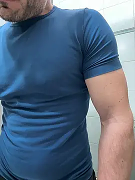 giovan2020 online show from March 25, 2026, 11:11 pm