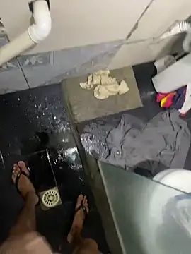 Snapshot of ooMiguel17CM chatting on March 1, 2026, 1:18 am ooMiguel17CM online show from March 1, 2026, 1:18 am