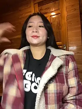 violet-00 online show from December 1, 2025, 12:59 am