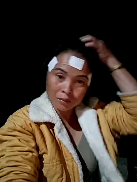 Snapshot of xuxulovezz chatting on October 14, 2025, 11:55 am xuxulovezz online show from October 14, 2025, 11:55 am