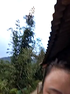 Snapshot of xuxulovezz chatting on October 18, 2025, 11:27 pm xuxulovezz online show from October 18, 2025, 11:27 pm