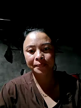 Snapshot of xuxulovezz chatting on October 19, 2025, 11:55 am xuxulovezz online show from October 19, 2025, 11:55 am