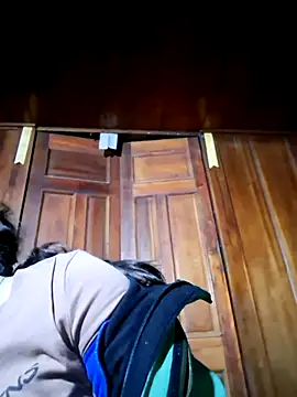 Snapshot of xuxulovezz chatting on October 27, 2025, 12:31 pm xuxulovezz online show from October 27, 2025, 12:31 pm