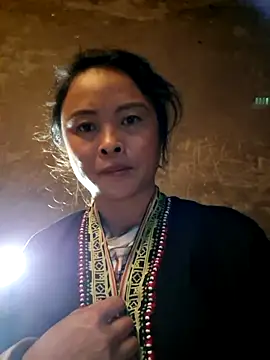 xuxulovezz online show from November 11, 2025, 11:43 am