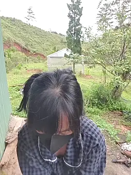 Helen-Tran online show from November 18, 2025, 2:06 am