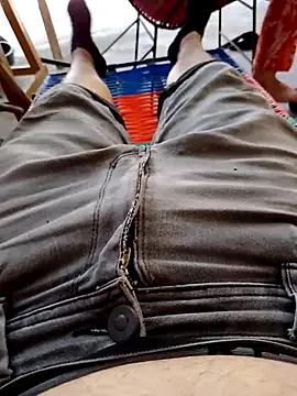 SALCEDO 041198 online show from October 3, 2025, 7:11 pm