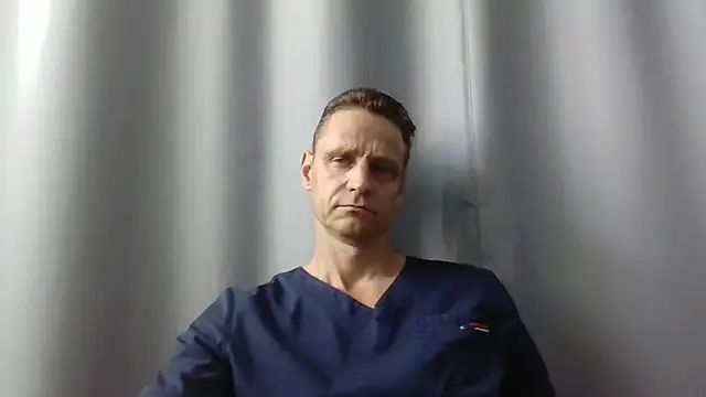 Snapshot of Freeze_Fire chatting on July 21, 2026, 7:32 am Freeze Fire online show from July 21, 2026, 7:32 am