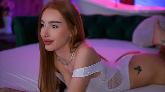 Snapshot of ClaraBenatti chatting on February 17, 2026, 7:20 pm ClaraBenatti online show from February 17, 2026, 7:20 pm