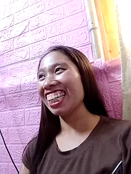 ruby-00 online show from October 19, 2025, 4:35 am