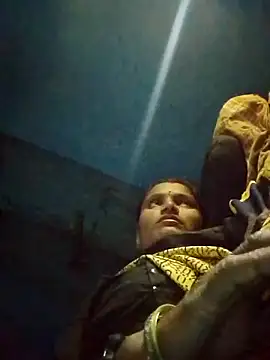 Pooja6060 online show from October 19, 2025, 3:34 pm