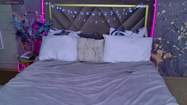 Snapshot of KellyHayden chatting on October 1, 2025, 10:21 am KellyHayden online show from October 1, 2025, 10:21 am