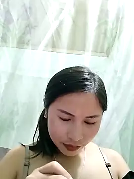 Mai4568 online show from October 4, 2025, 2:04 pm