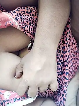 Snapshot of Chubby_Soniya chatting on October 3, 2025, 4:31 am Chubby Soniya online show from October 3, 2025, 4:31 am