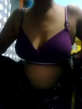 PAYAL HOTTY online show from October 11, 2025, 8:46 am