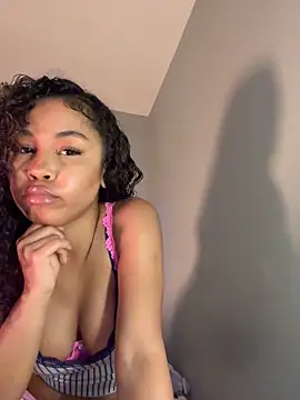 OliviaAshhh online show from November 16, 2025, 10:48 pm