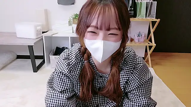 saku sakura  online show from October 28, 2025, 12:52 pm