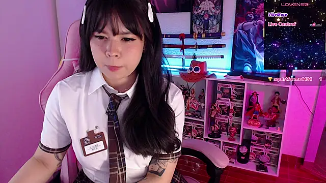 Snapshot of AnnieHikari chatting on October 24, 2025, 8:38 pm AnnieHikari online show from October 24, 2025, 8:38 pm