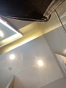 miumiu-66 online show from October 21, 2025, 3:46 pm