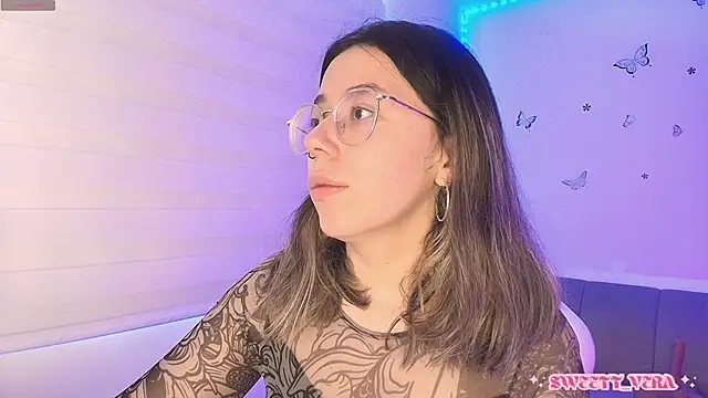 sweettvera online show from April 14, 2026, 1:39 pm