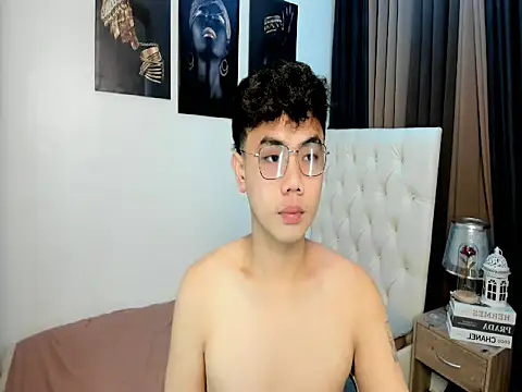 JuliuswildCock online show from October 14, 2025, 5:25 pm