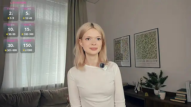 Snapshot of LaureMestler chatting on October 9, 2025, 8:56 am LaureMestler online show from October 9, 2025, 8:56 am