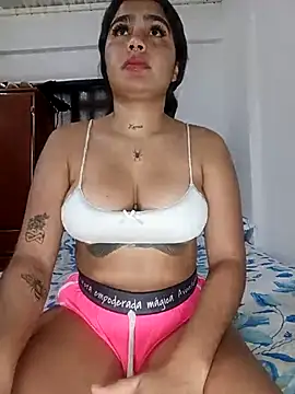 Snapshot of Sashalana chatting on October 7, 2025, 12:24 pm Sashalana online show from October 7, 2025, 12:24 pm