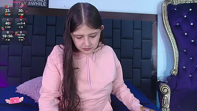 Krystal Heartss online show from November 15, 2025, 2:24 pm