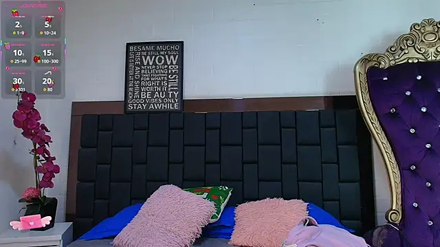 Krystal Heartss online show from December 22, 2025, 12:46 pm