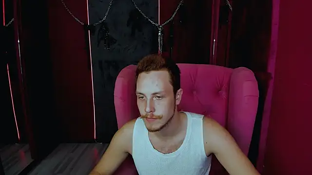 LeoMooree online show from October 10, 2025, 3:33 pm