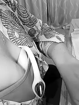 Snapshot of prismia chatting on October 12, 2025, 6:29 pm prismia online show from October 12, 2025, 6:29 pm