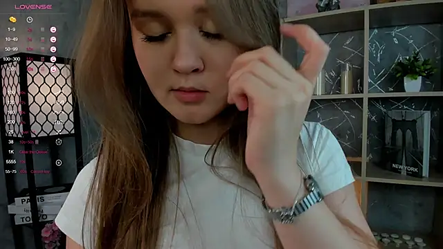 Snapshot of ElenoreReth chatting on November 28, 2025, 3:14 pm ElenoreReth online show from November 28, 2025, 3:14 pm